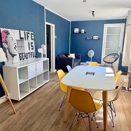 La Maison Champollion * אלבי