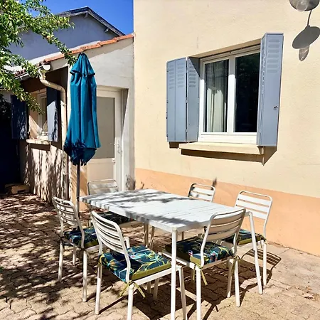 בית נופש La Maison Champollion *