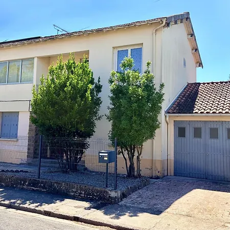בית נופש La Maison Champollion *